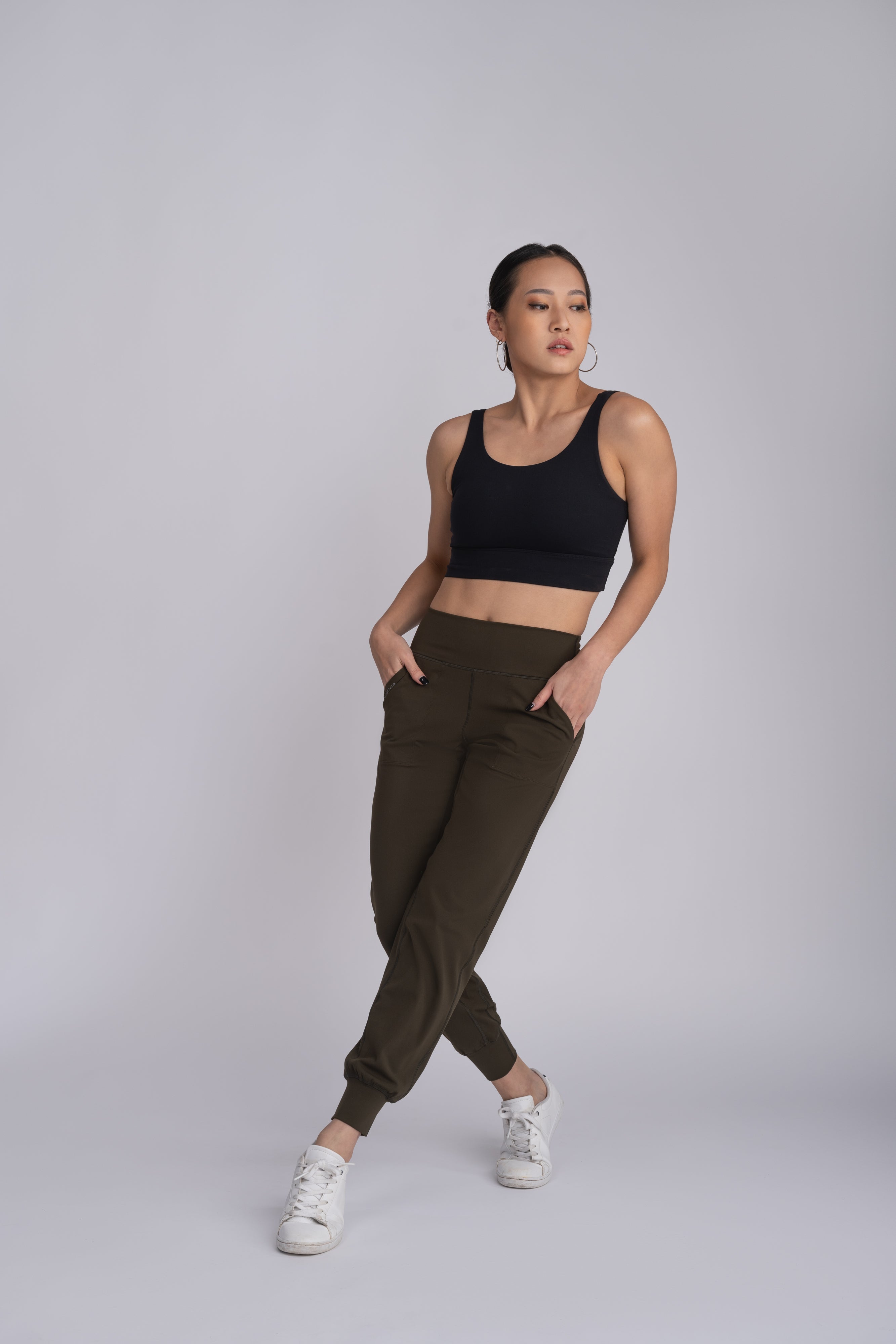 Easy Joggers in Olive